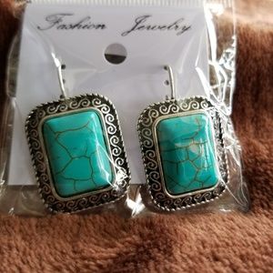 TURQUOISE EARRING